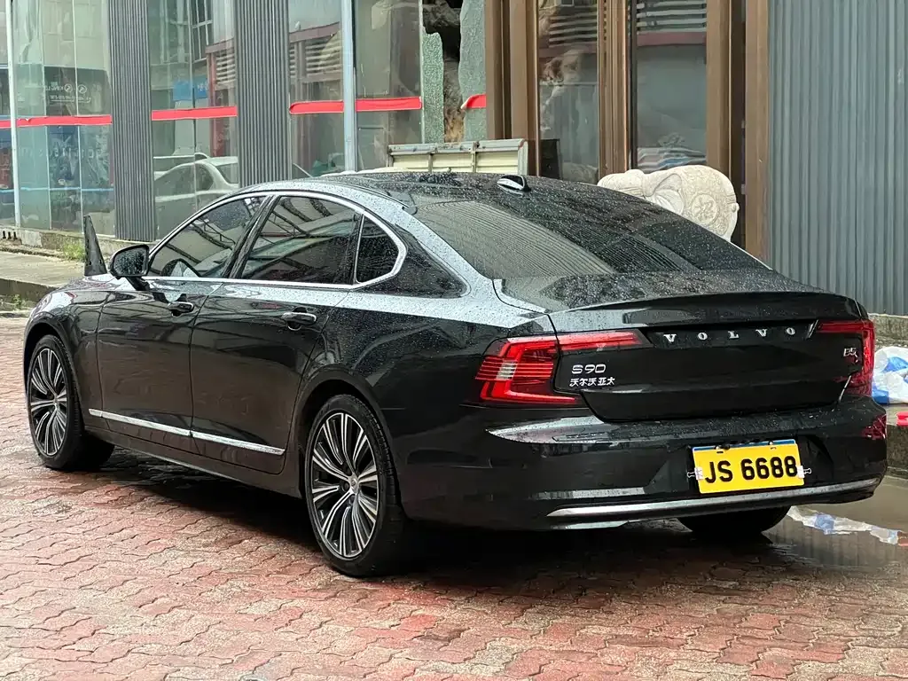 Volvo S90 — фото 8