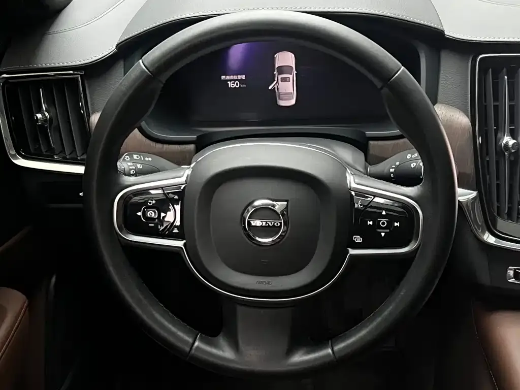 Volvo S90 — фото 3