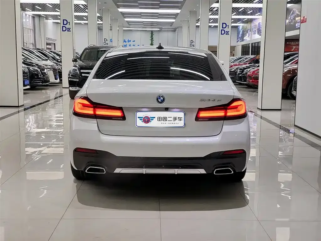 BMW 5 Series New Energy — фото 5
