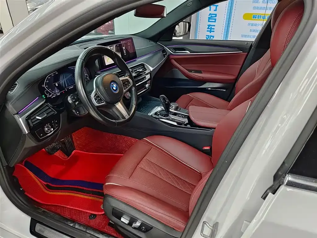 BMW 5 Series New Energy — фото 4
