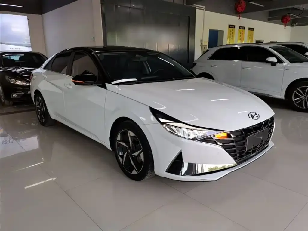 Hyundai Elantra — фото 6
