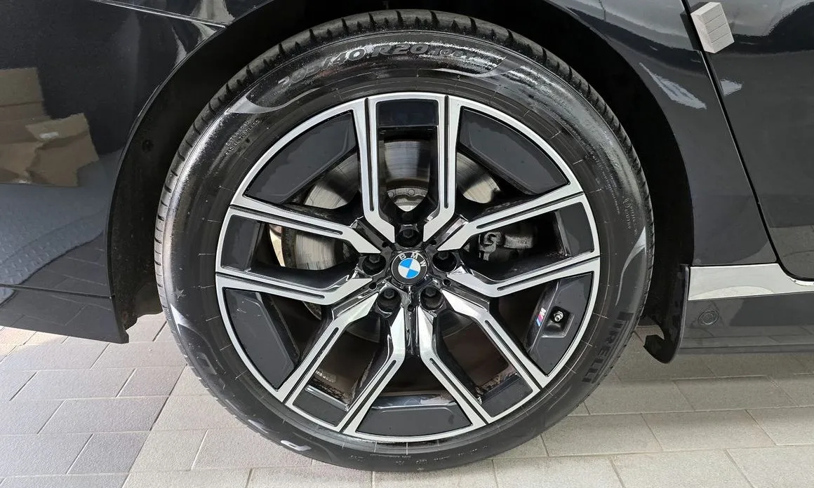 BMW i7 2024 из KR, фото 3