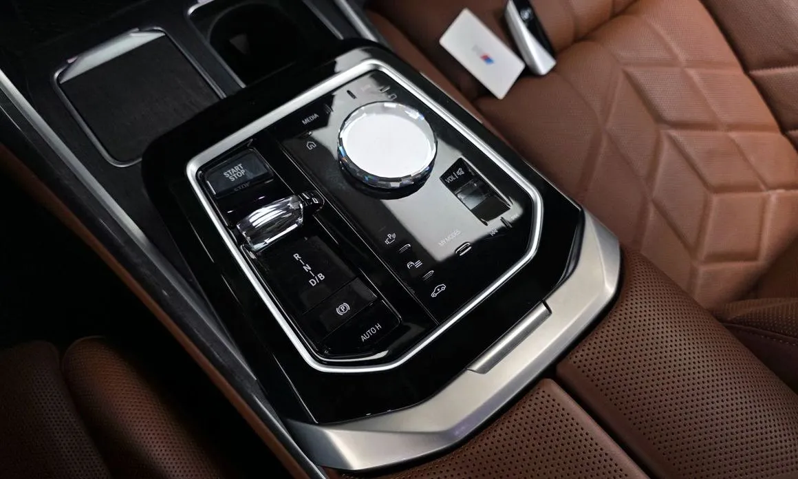 BMW i7 2024 из KR, фото 8