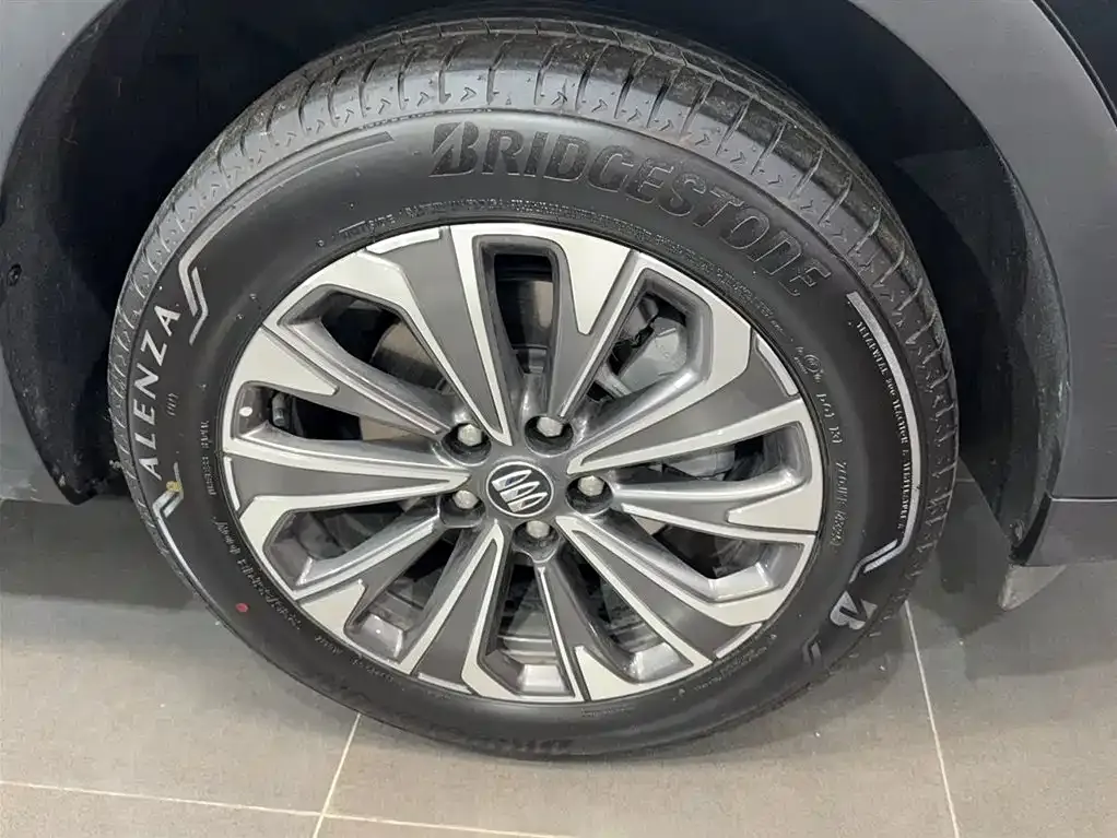 Buick Envision Plus — фото 2