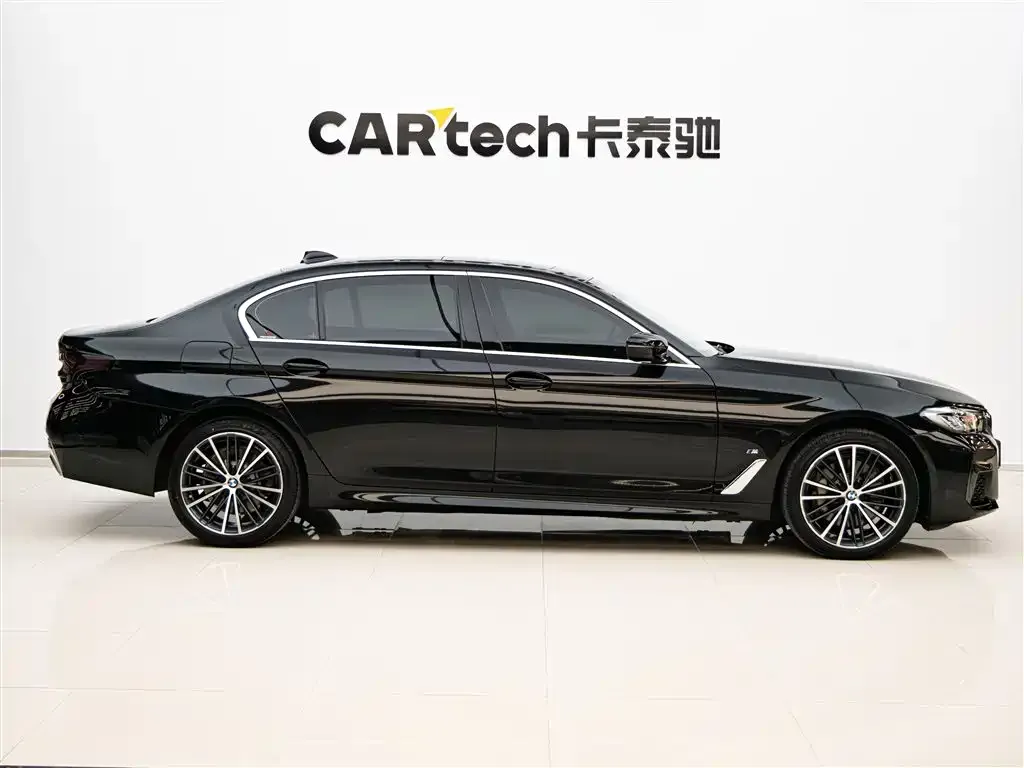 BMW 5 Series — фото 4