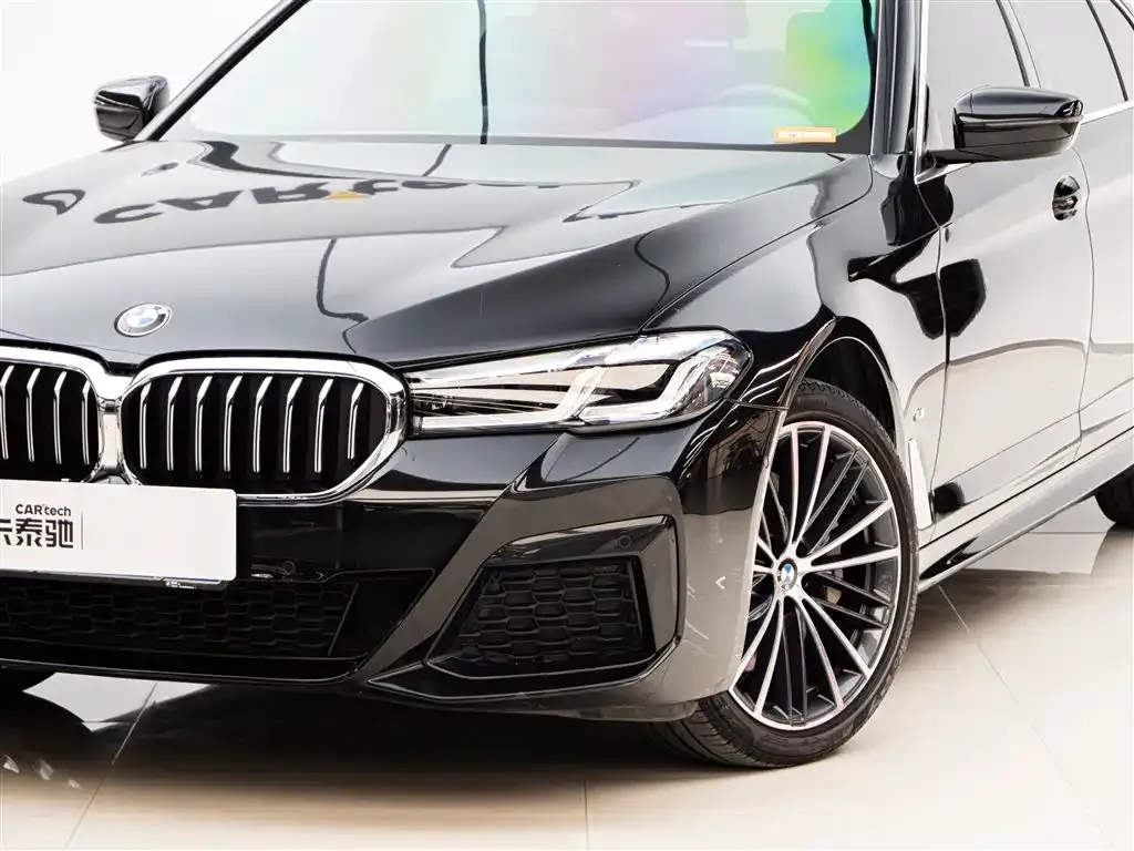BMW 5 Series — фото 10