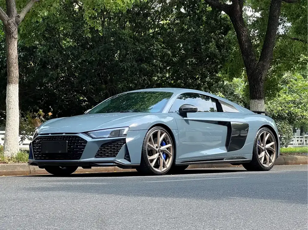Audi R8 — фото 1
