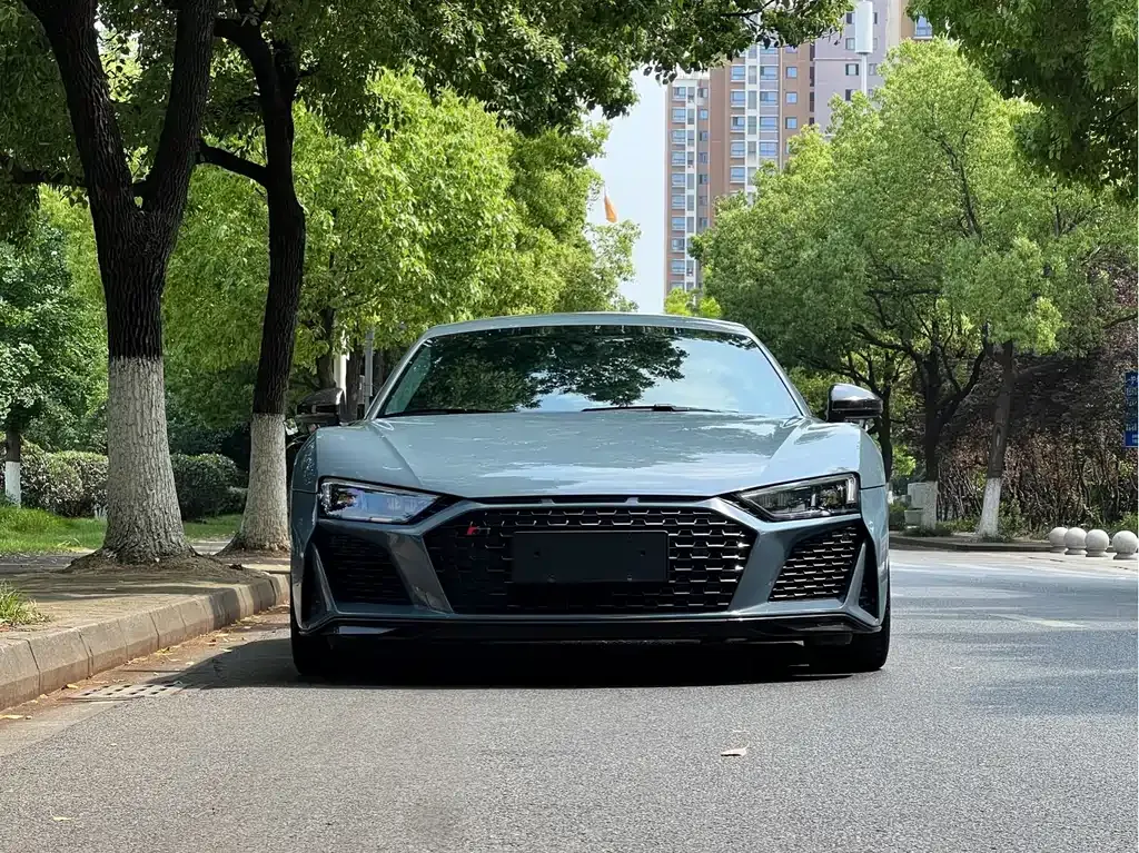 Audi R8 — фото 8