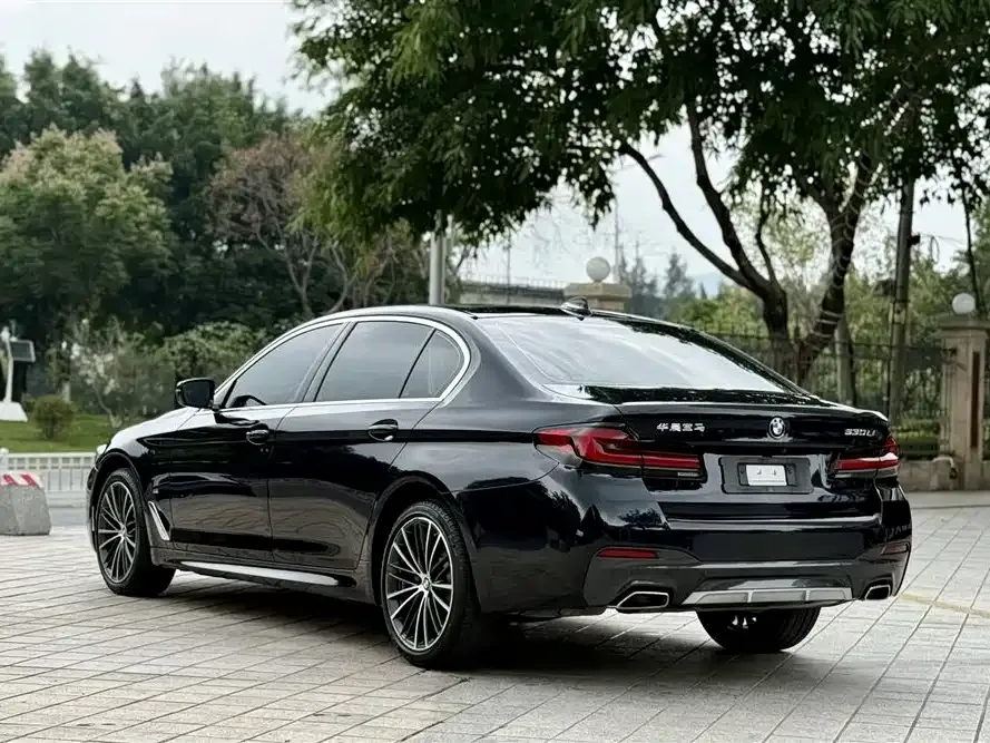 BMW 5 Series — фото 5