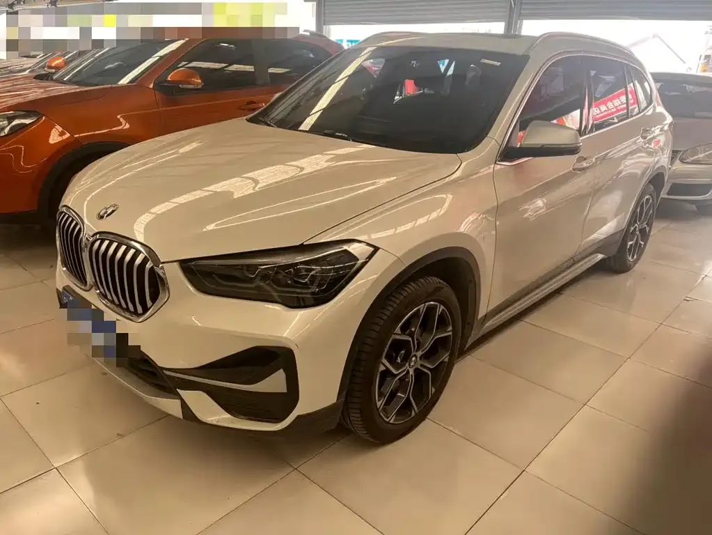 BMW X1 — фото 1