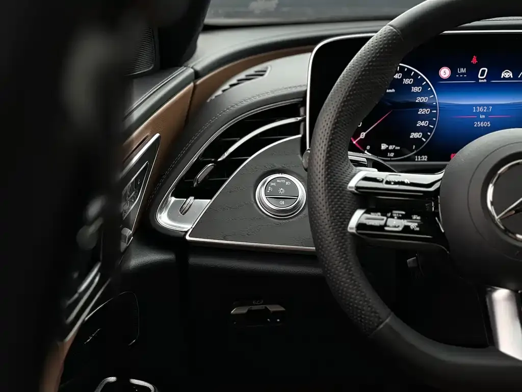 Mercedes-Benz E-Class 2024 из CN, фото 2