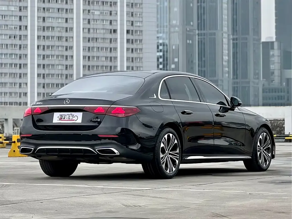 Mercedes-Benz E-Class 2024 из CN, фото 3