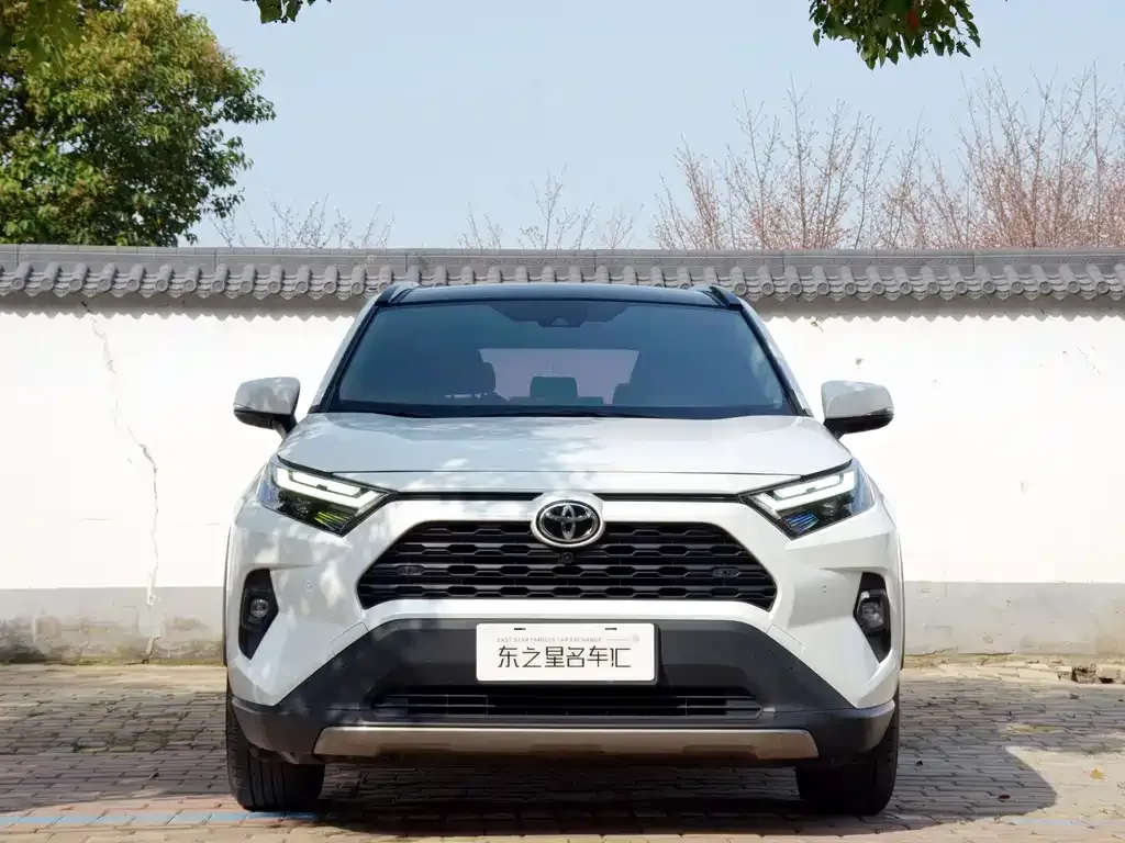 Toyota RAV4 — фото 5