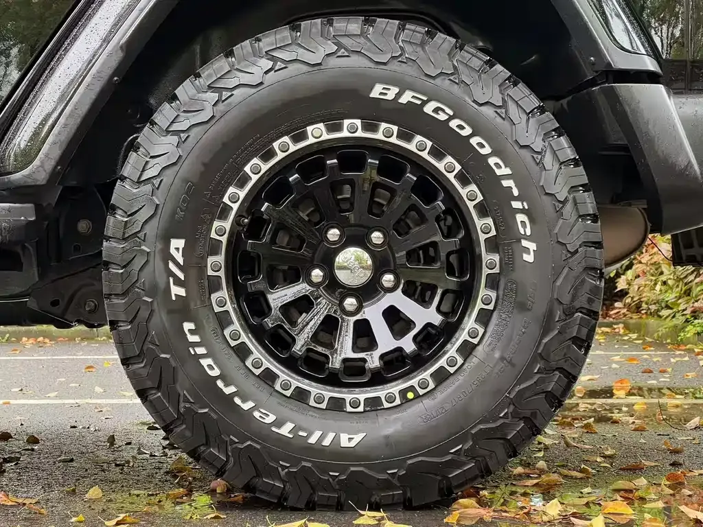 Jeep Wrangler — фото 5
