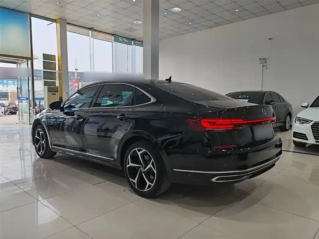 Volkswagen Passat — фото 4
