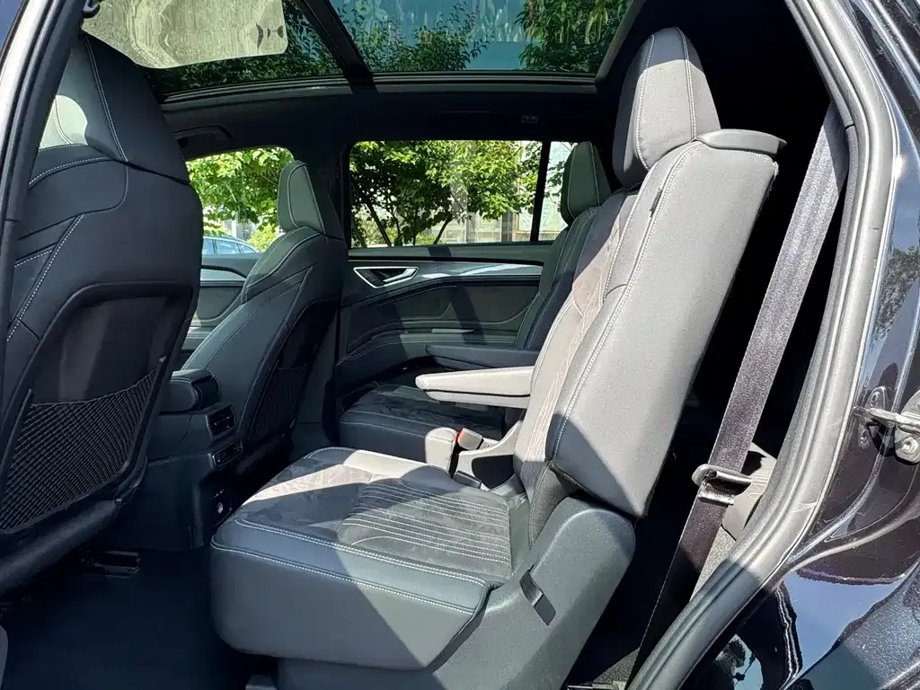 Audi Q5 e-tron 2022 из CN, фото 5