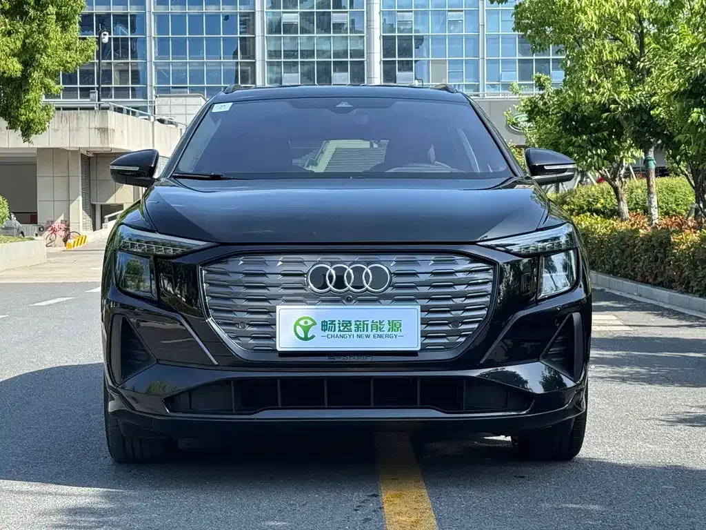 Audi Q5 e-tron 2022 из CN, фото 7