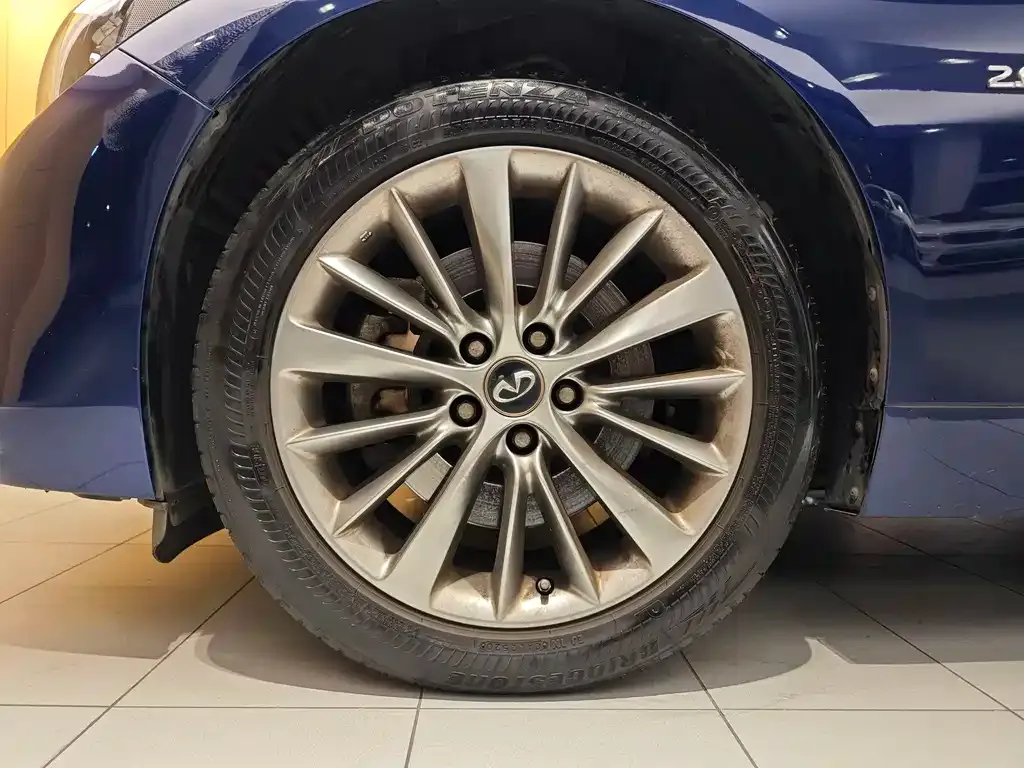 Infiniti Q50L 2021 из CN, фото 10