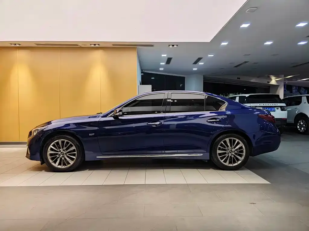 Infiniti Q50L 2021 из CN, фото 4