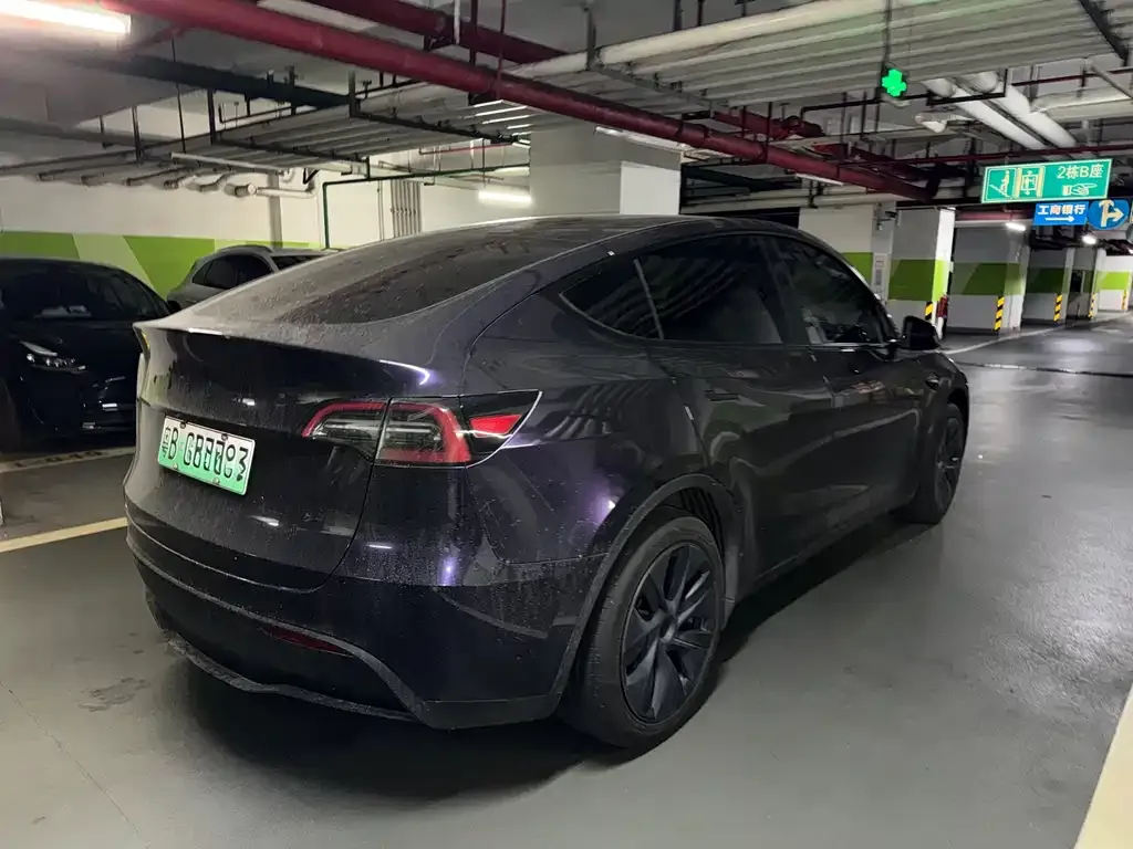 Tesla Model Y — фото 8