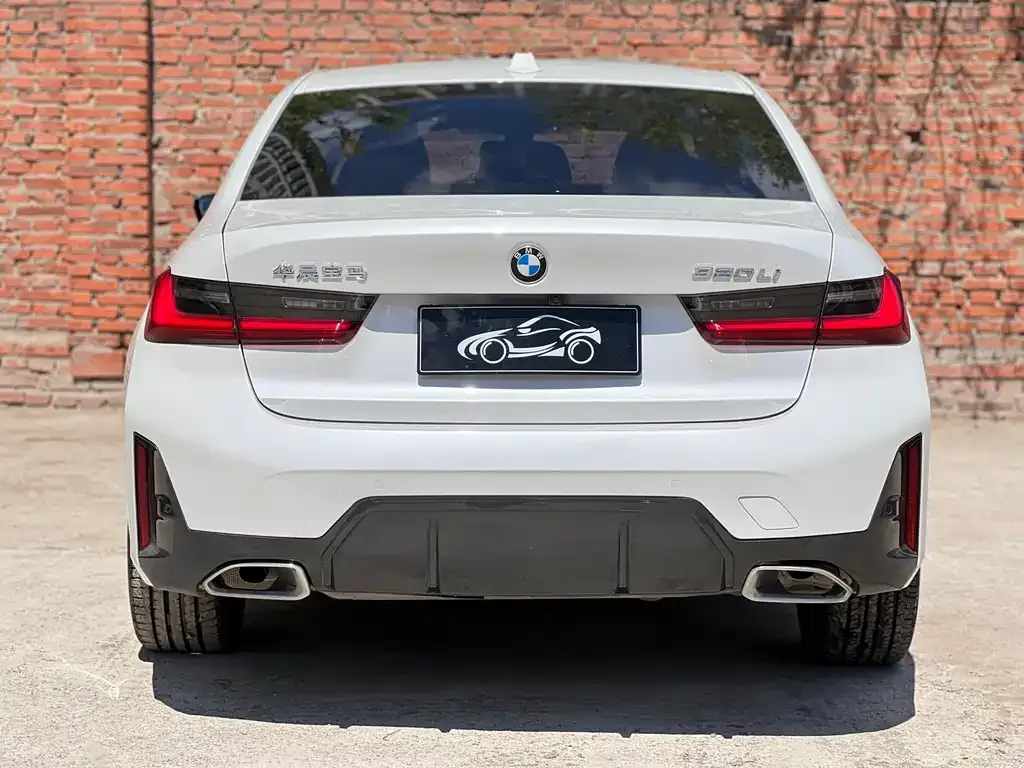 BMW 3 Series 2023 из CN, фото 2