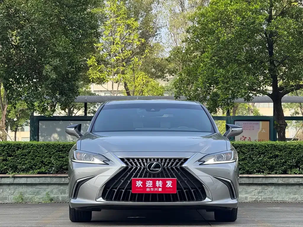 Lexus ES — фото 2