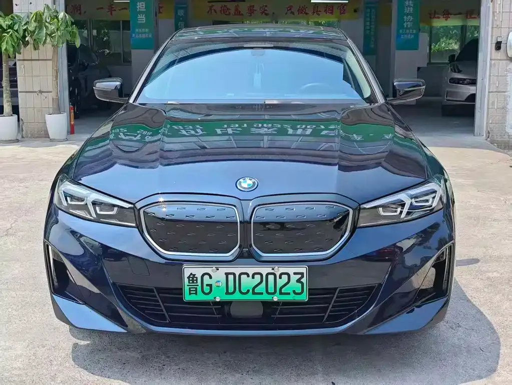BMW i3 — фото 1