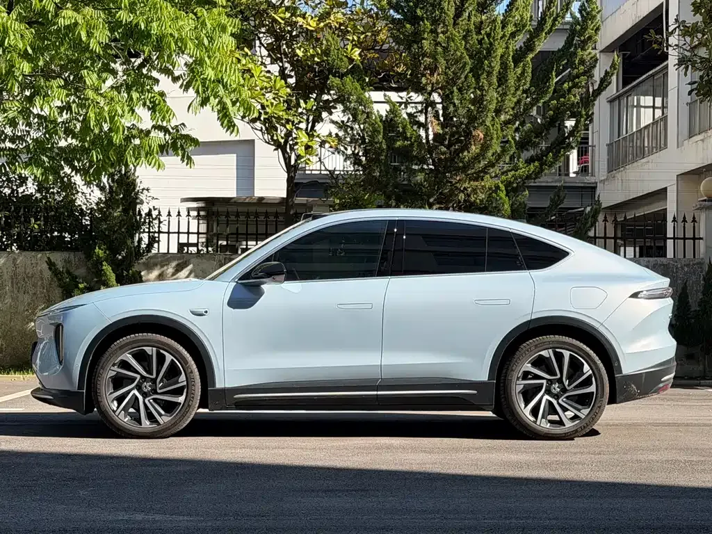 NIO EC6 — фото 8
