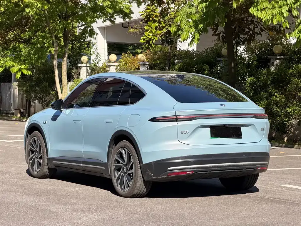 NIO EC6 — фото 10