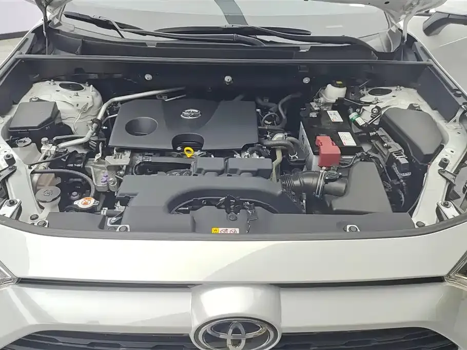Toyota RAV4 — фото 10