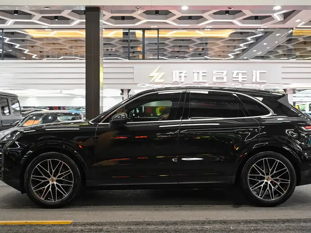 Porsche Cayenne — фото 6