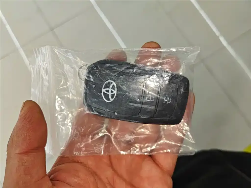 Toyota bZ3 2024 из CN, фото 2