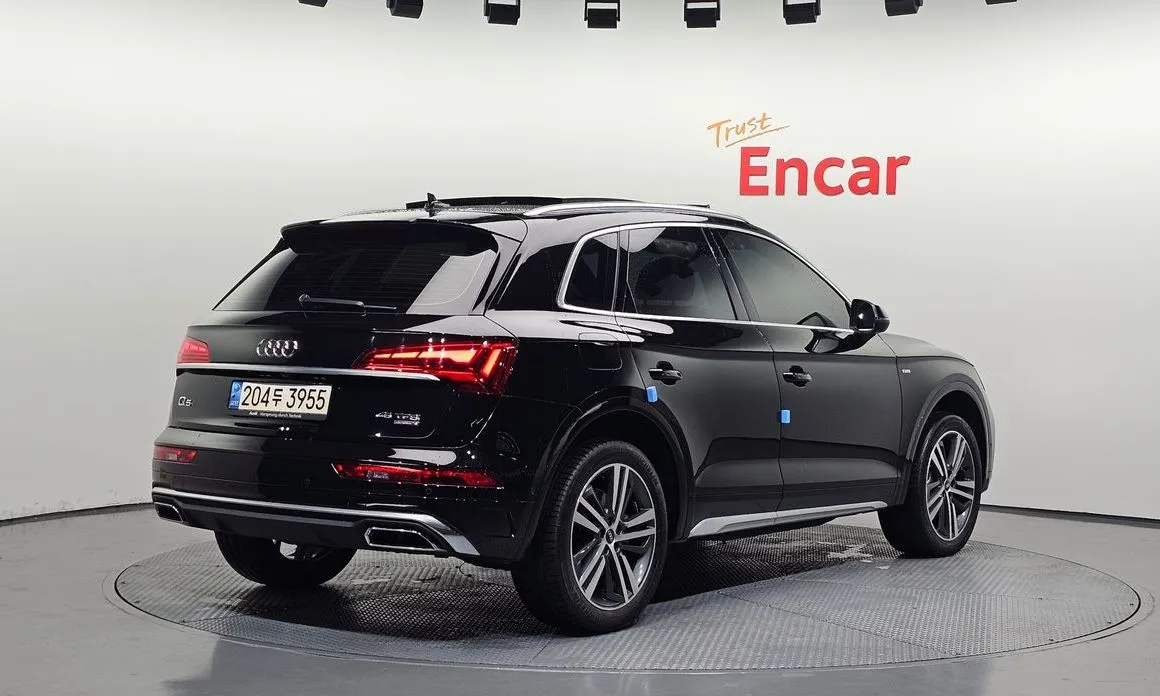 Audi Q5 2021 из KR, фото 4