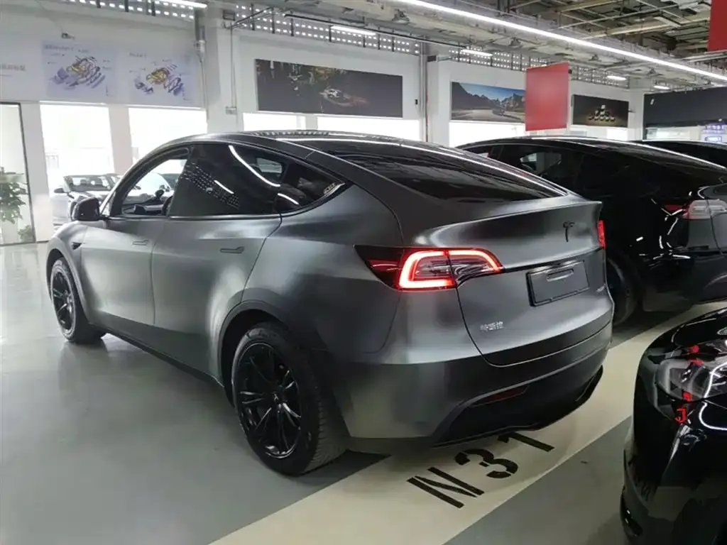 Tesla Model Y — фото 2
