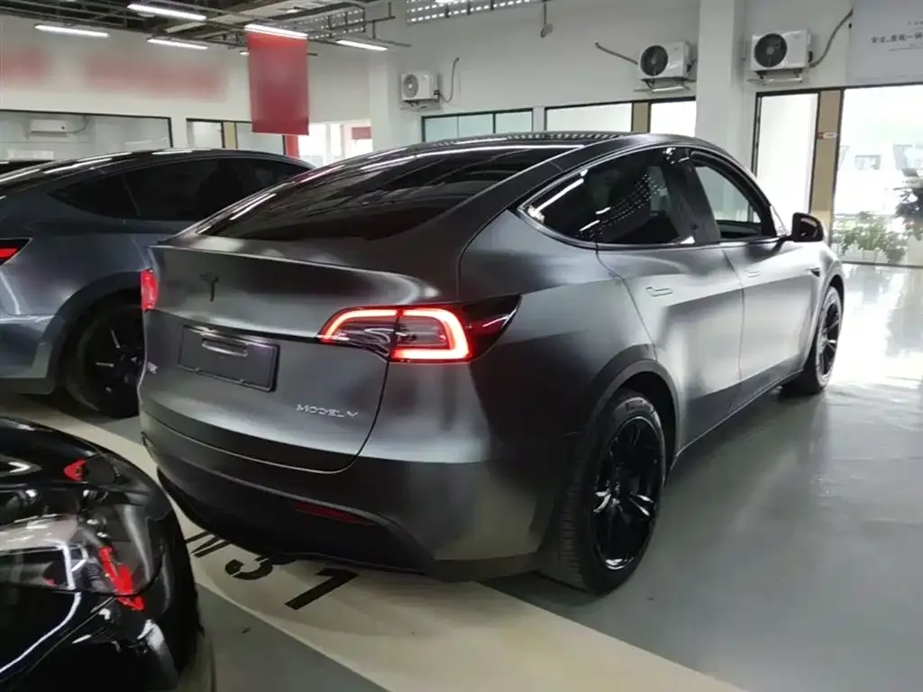 Tesla Model Y — фото 7