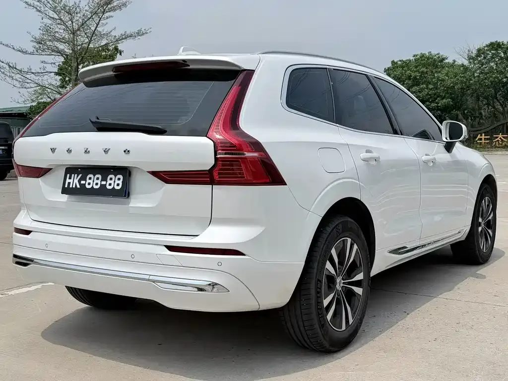 Volvo XC60 — фото 7