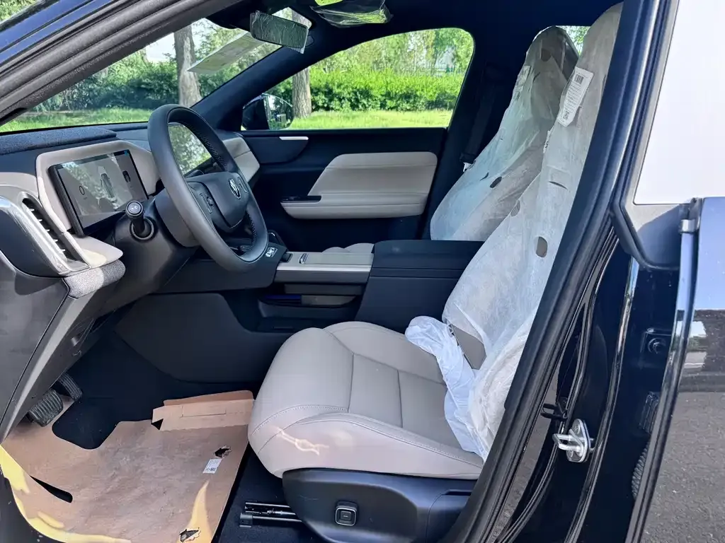 Volvo XC70 Plug-in Hybrid 2026 из CN, фото 5