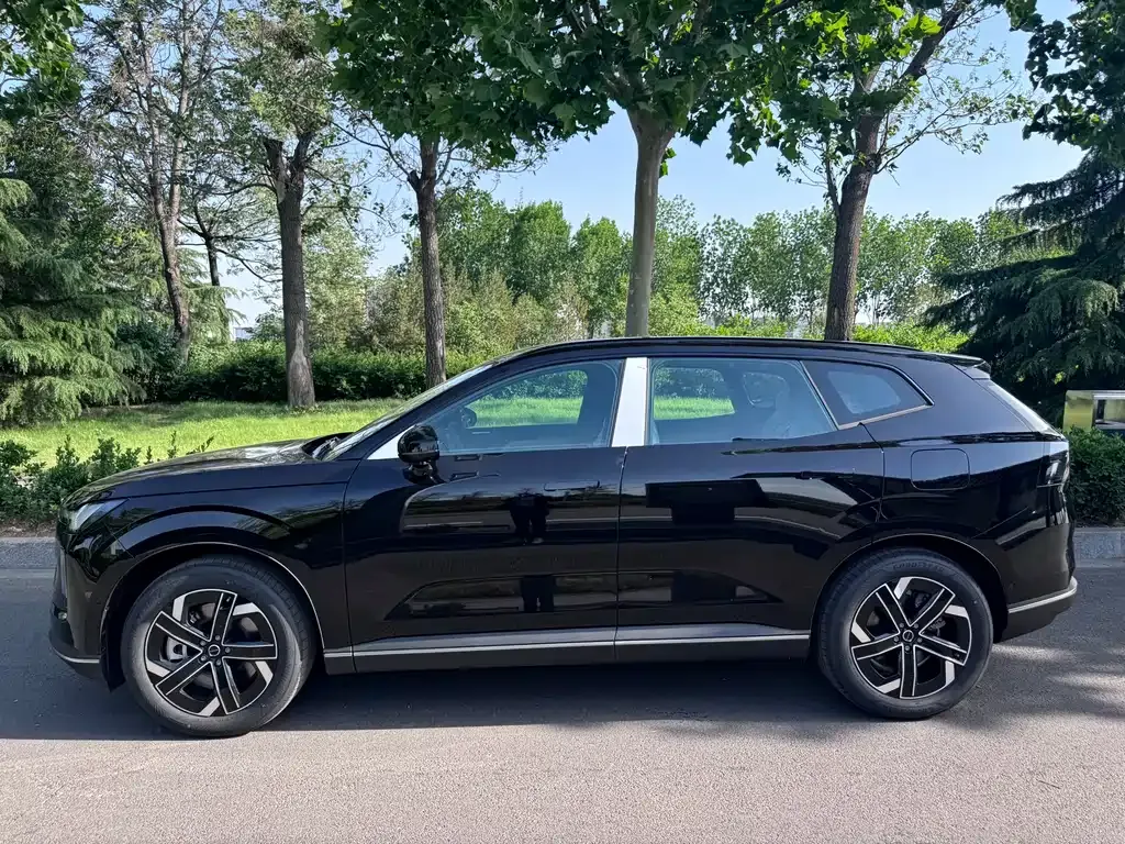 Volvo XC70 Plug-in Hybrid 2026 из CN, фото 9