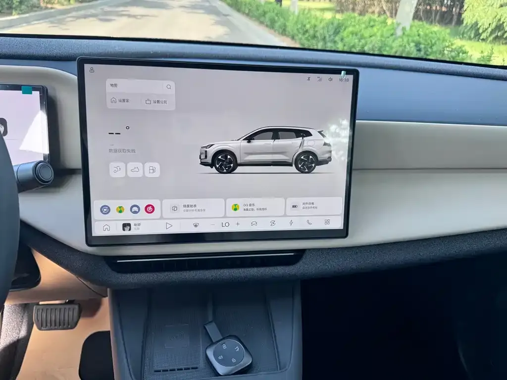 Volvo XC70 Plug-in Hybrid 2026 из CN, фото 2
