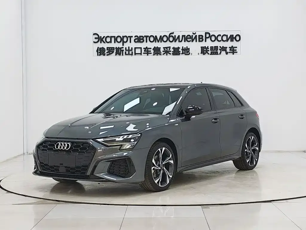 Audi A3 — фото 1