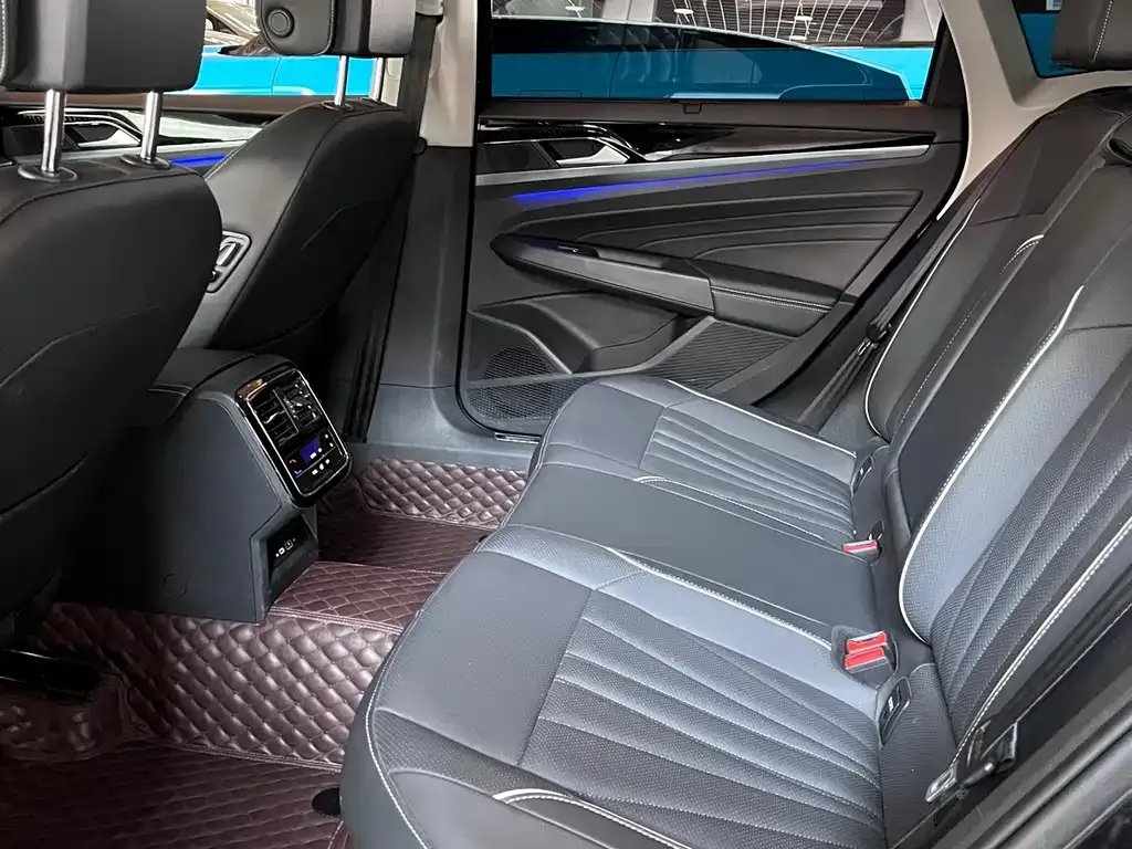 Volkswagen Passat — фото 2
