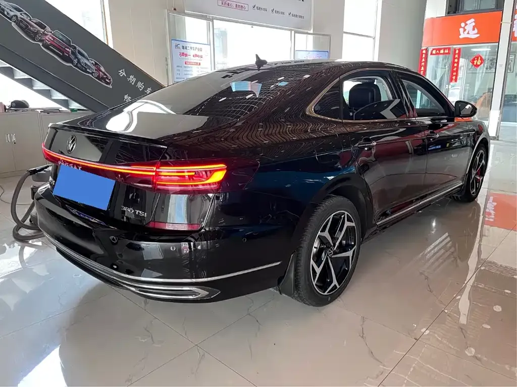 Volkswagen Passat — фото 6