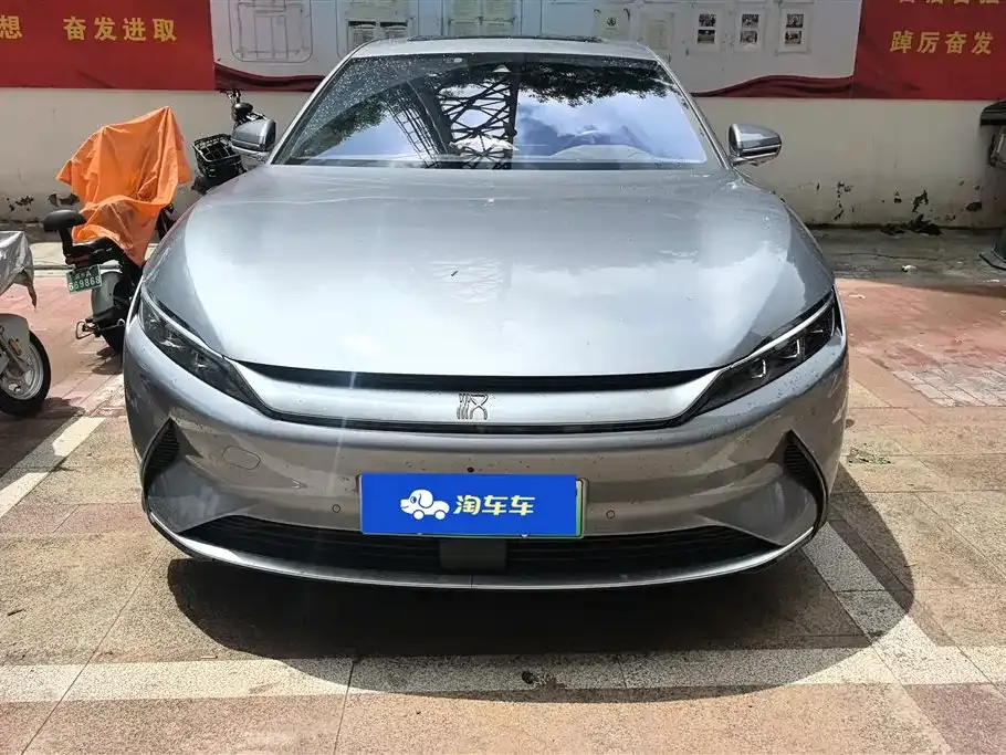 BYD Han — фото 10
