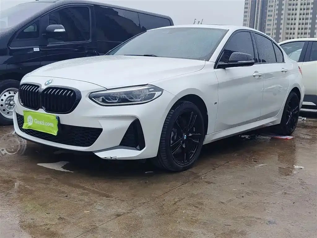 BMW 1 Series — фото 1