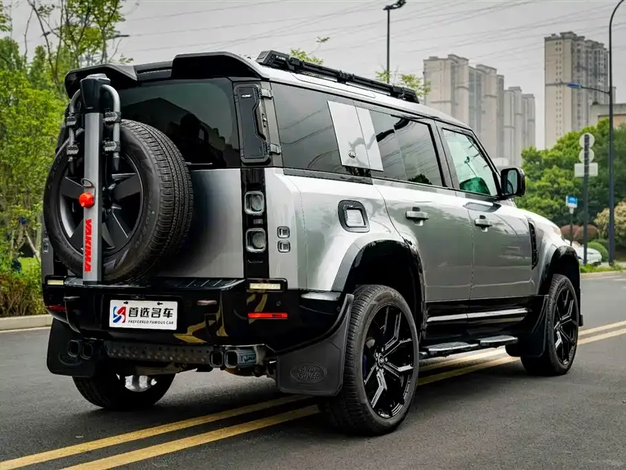 Land Rover Defender — фото 10