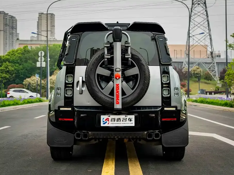 Land Rover Defender — фото 7
