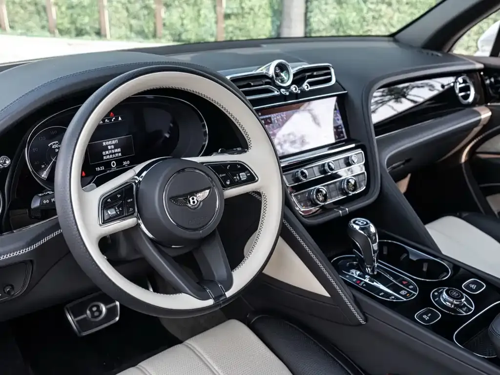Bentley Bentayga 2022 из CN, фото 5