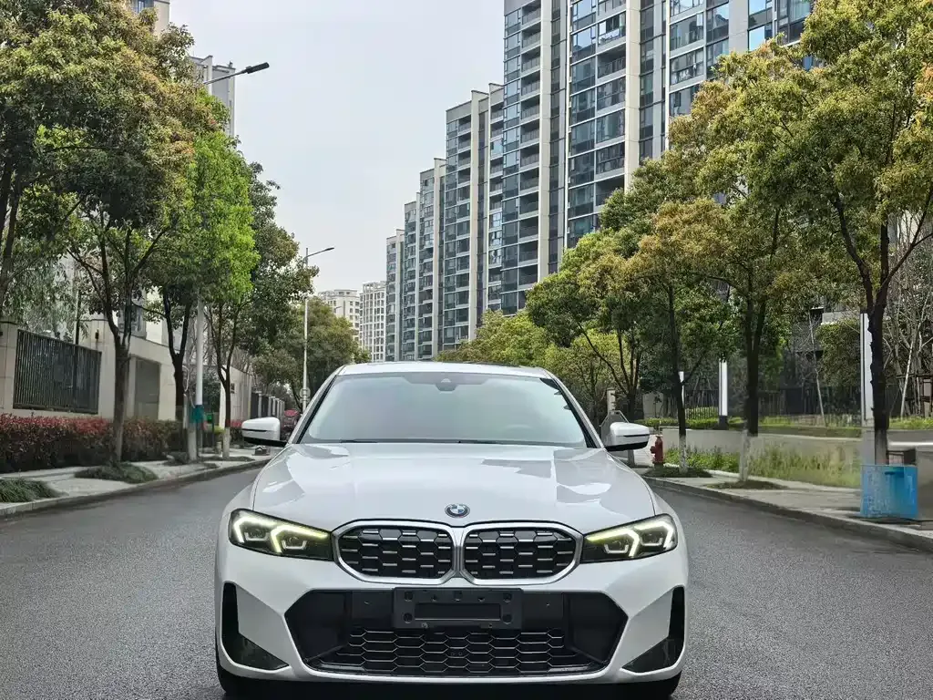 BMW 3 Series — фото 1