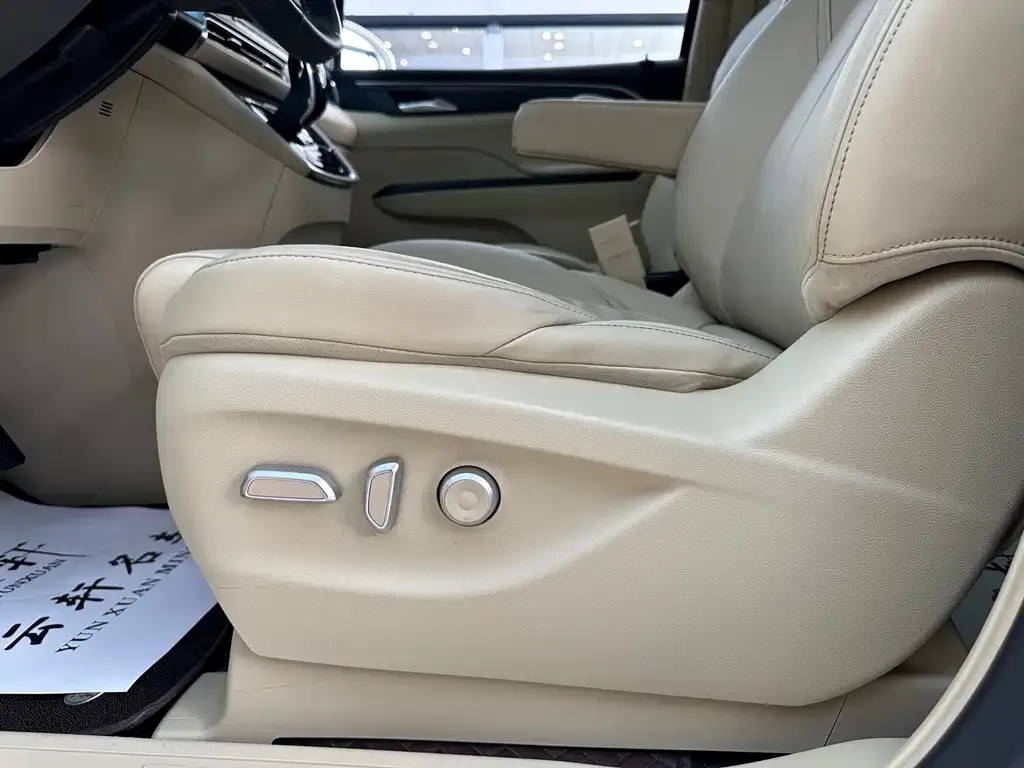 Buick GL8 2023 из CN, фото 9