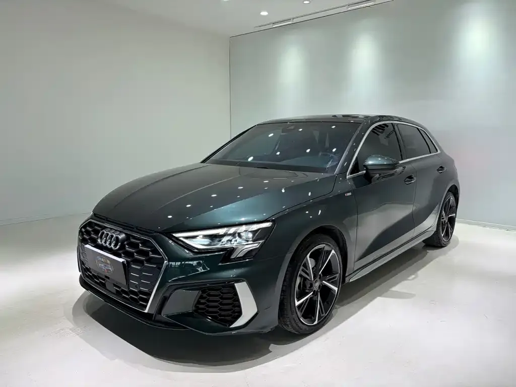 Audi A3 — фото 1